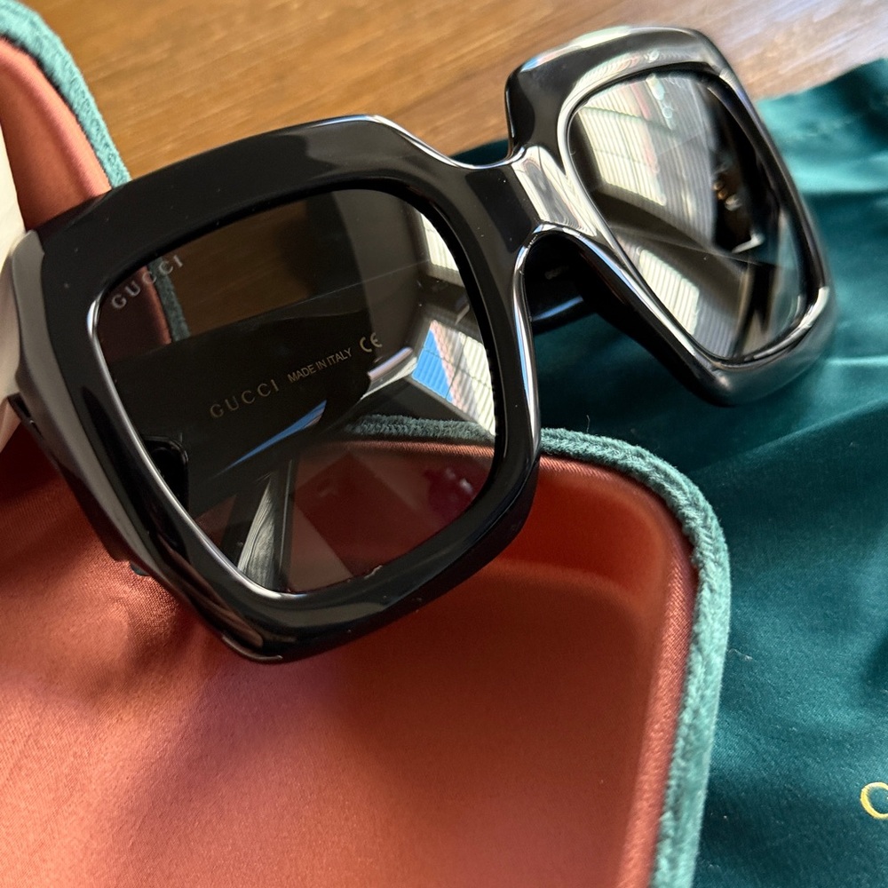 Gucci Glossy Black Oversized Sunglasses